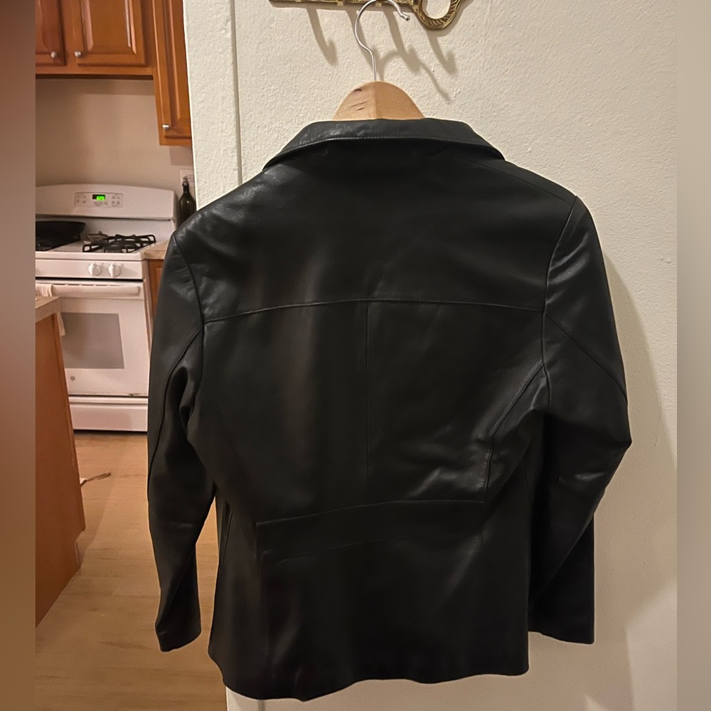 Leather jacket - Picture 2 of 3